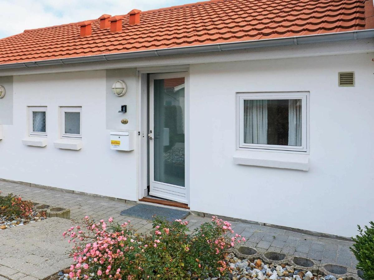 4 Person Holiday Home In R Sk Bing Aeroskobing Exterior photo